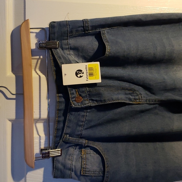 Ripped knee flare jeans - Picture 6 of 6